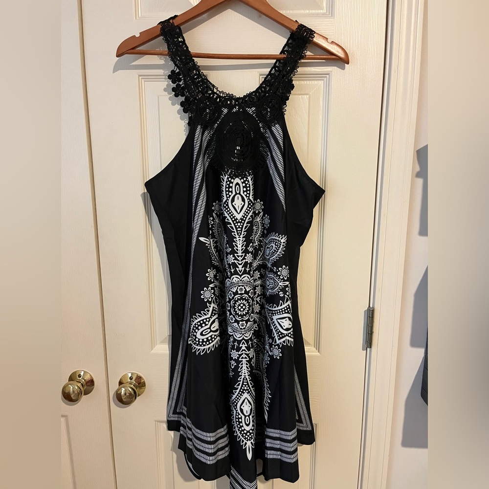 Graphic print lace trim dress